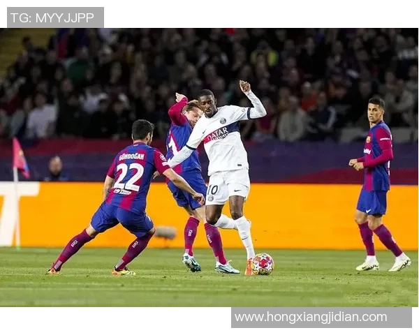 西甲激战巴萨与巴黎圣日耳曼平局争议判罚引发全场热议